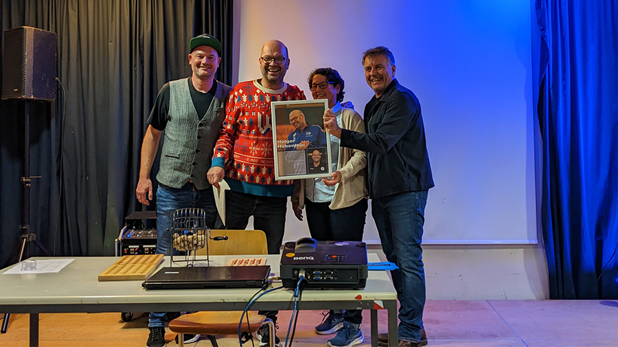 PXL 20231222 204906812